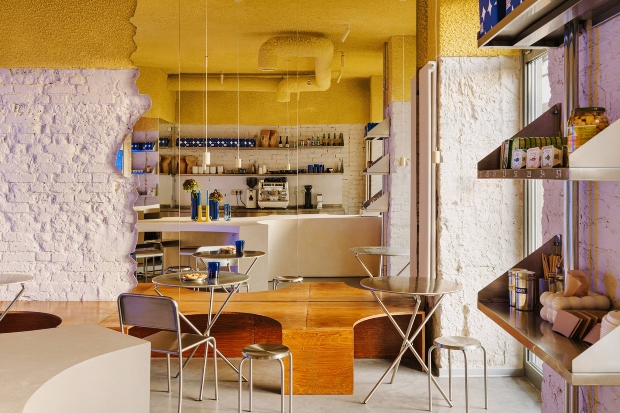 Мала пекара во Варшава што мириса на португалскиот брег