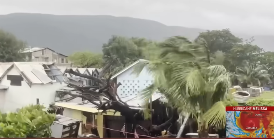 (Видео) Страшниот ураган ја опустоши Јамајка: сега се движи кон Куба, станувајќи сè посилен