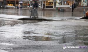 Врнежливо и постудено време за викендов