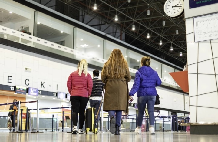 Почнува зимскиот распоред на летови на аеродромите во Скопје и во Охрид