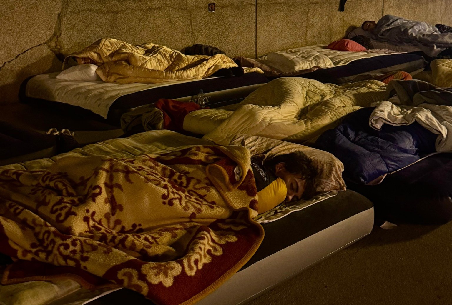 Српските демонстранти спиеја на улица