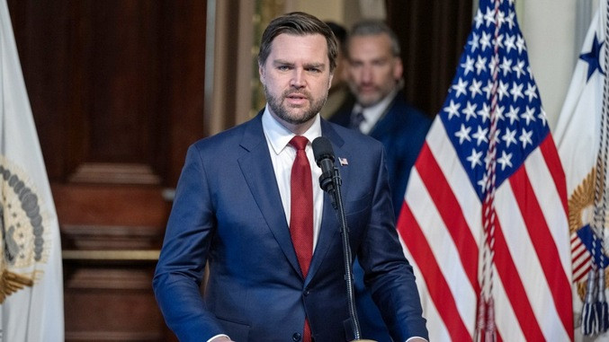 Венс ги брани нуклеарните тестови, додека ОН предупредува на ризик од ескалација