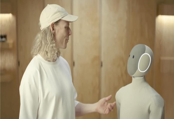 Запознајте го домашниот робот Нео - мие садови и раскажува вицови за 20.000 долари