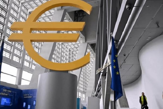 Деловната активност во еврозоната забрзала во октомври