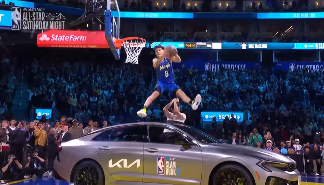 Чикаго булс се откажа од првакот во забивање и тоа само три часа откако го доведе