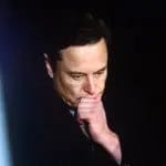 Илон Маск ја напушта Тесла?