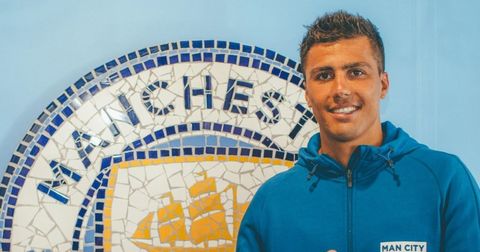 Сити максимално верува во Родри: Шпанецот добива нов договор