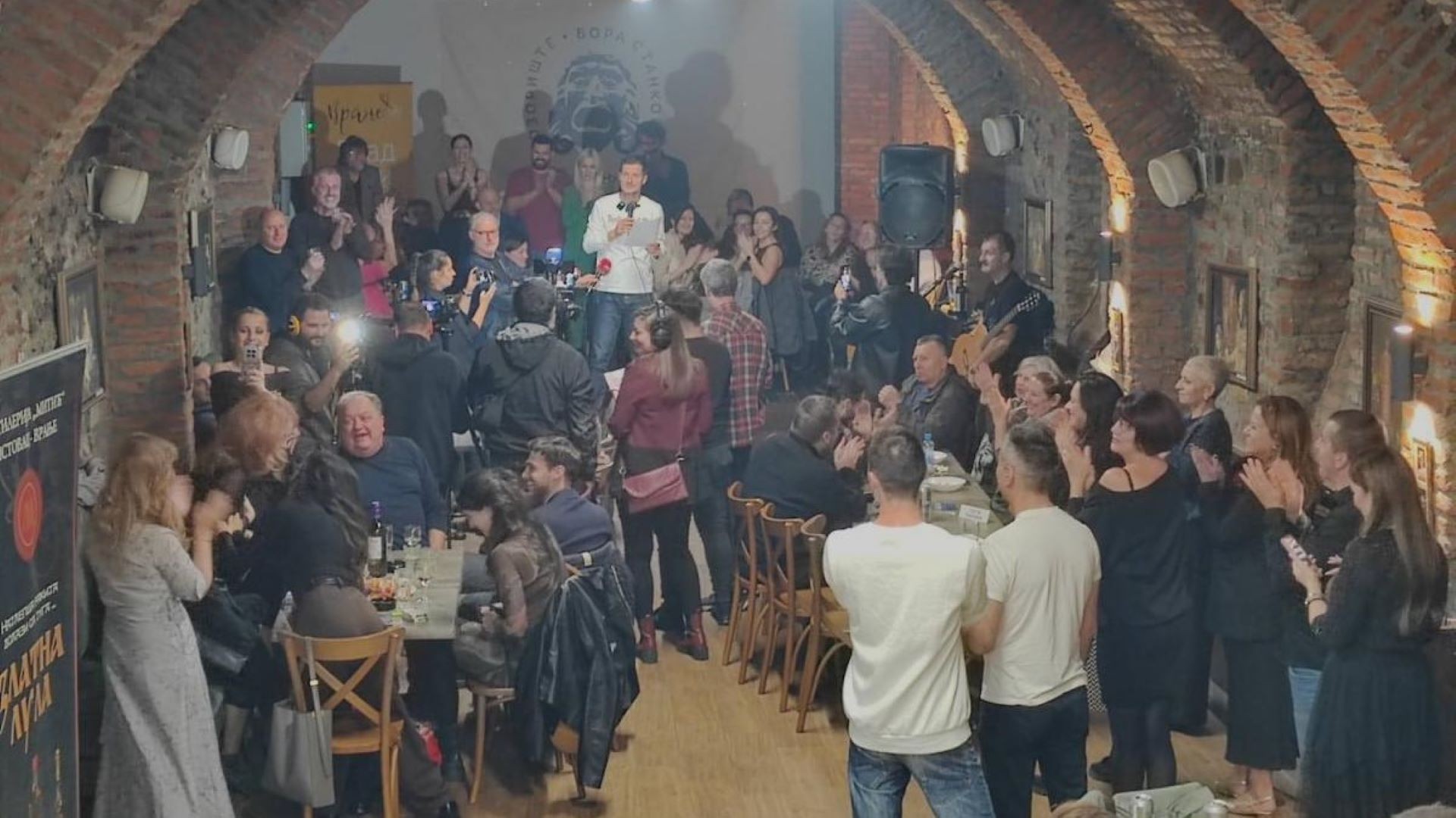 УБЕДЛИВ ТЕАТАРСКИ УСПЕХ – МНТ СО „НАРОДЕН ПРАТЕНИК“ ЈА ОСВОИ ГЛАВНАТА НАГРАДА НА ФЕСТИВАЛОТ „БОРИНИ ПОЗОРИШНИ ДАНИ“ ВО СРБИЈА