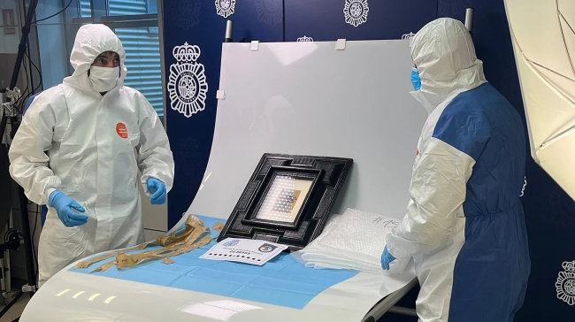 СЛИКА ОД ПИКАСО ПРИЈАВЕНА ЗА ИСЧЕЗНАТА НА ПАТ ЗА ИЗЛОЖБА, А ПОЛИЦИЈАТА ЈА НАЈДЕ ВО ДЕПО ОТИ НЕ БИЛА НИ ТОВАРЕНА