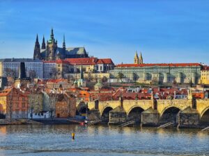 Чешка инкасираше 300 милиони евра од извозот на оружје во Украина