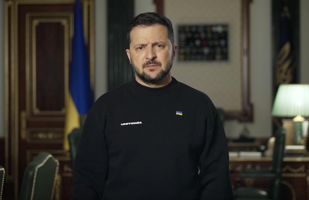 Зеленски реагира на најавениот самит Трамп – Путин: тој денес пристигнува во Белата куќа