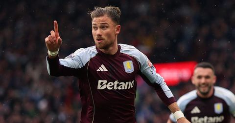 ФОТО: Даде гол за победа над Сити, па веднаш доби нов договор од Астон Вила!