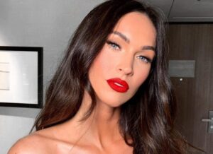 (Фото) Меган Фокс се врати: Никогаш посилна, никогаш посекси…