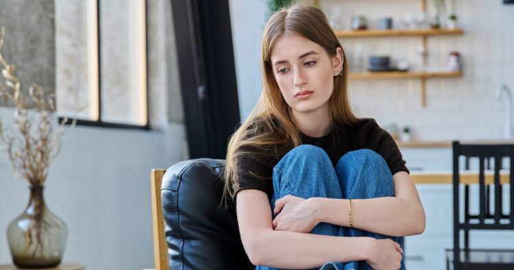 Кога децата не се чувствуваат слушнати: Скриени знаци дека им недостига родителска поддршка