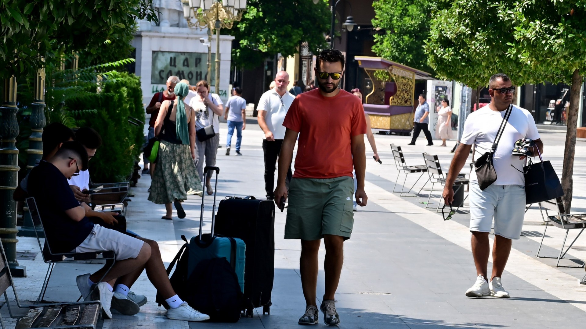 Четири дена работа, три дена живот: Дали Македонија е подготвена за револуцијата на модерното работно време?