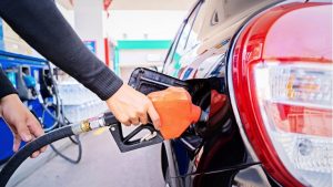 Поевтинуваат горивата