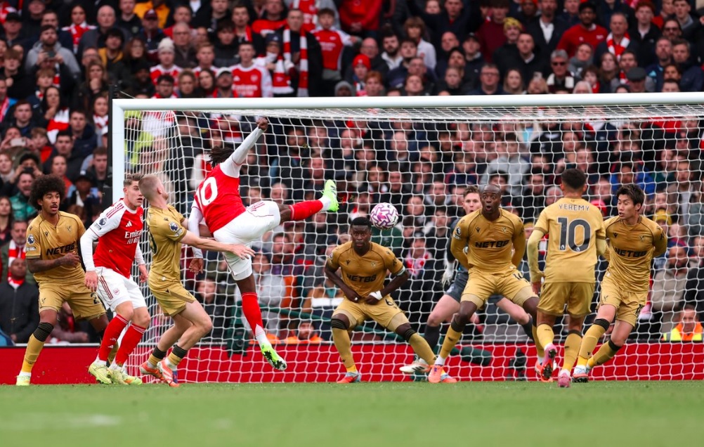 Езе го реши „својот“ Кристал Палас, Астон Вила го победи Сити (Видео)