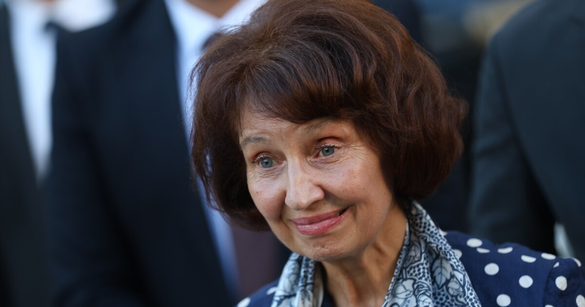 Евроинтеграцијата е дијалог, а не диктат, рече Сиљановска-Давкова на Парискиот мировен форум