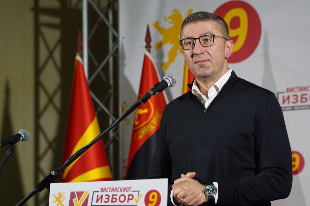 Мицкоски до Филипче: Професионално ли е што судот на Марковски за стомилионски криминал му даде куќен притвор?