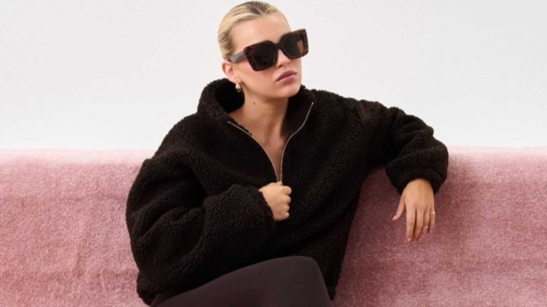 Како да носите женски хеланки секој ден – стилови кои секогаш изгледаат добро – ФОТО