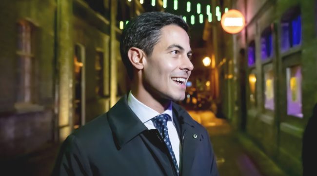 ЦЕНТРИСТИЧКИТЕ ЛИБЕРАЛИ ИЗНЕНАДУВАЧКИ ВОДАТ ВО ИЗЛЕЗНИТЕ АНКЕТИ ПО ИЗБОРИТЕ ВО ХОЛАНДИЈА