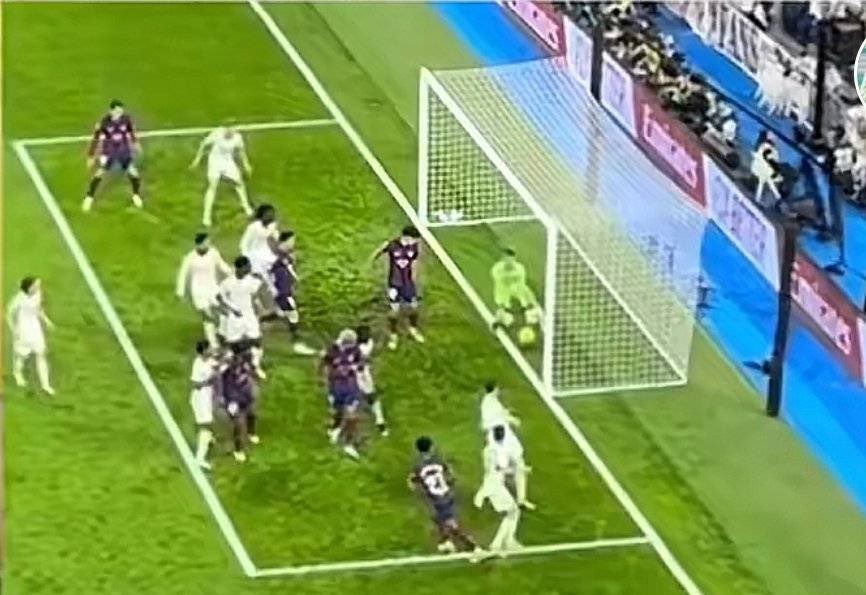 Се знае кој ќе го води Ел Класико – судијата кој лани ја уништи Барса на „Бернабе“