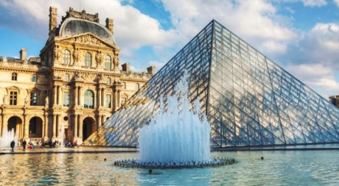 За кражбата на накитот од Лувр во Париз уапсени уште пет осомничени лица