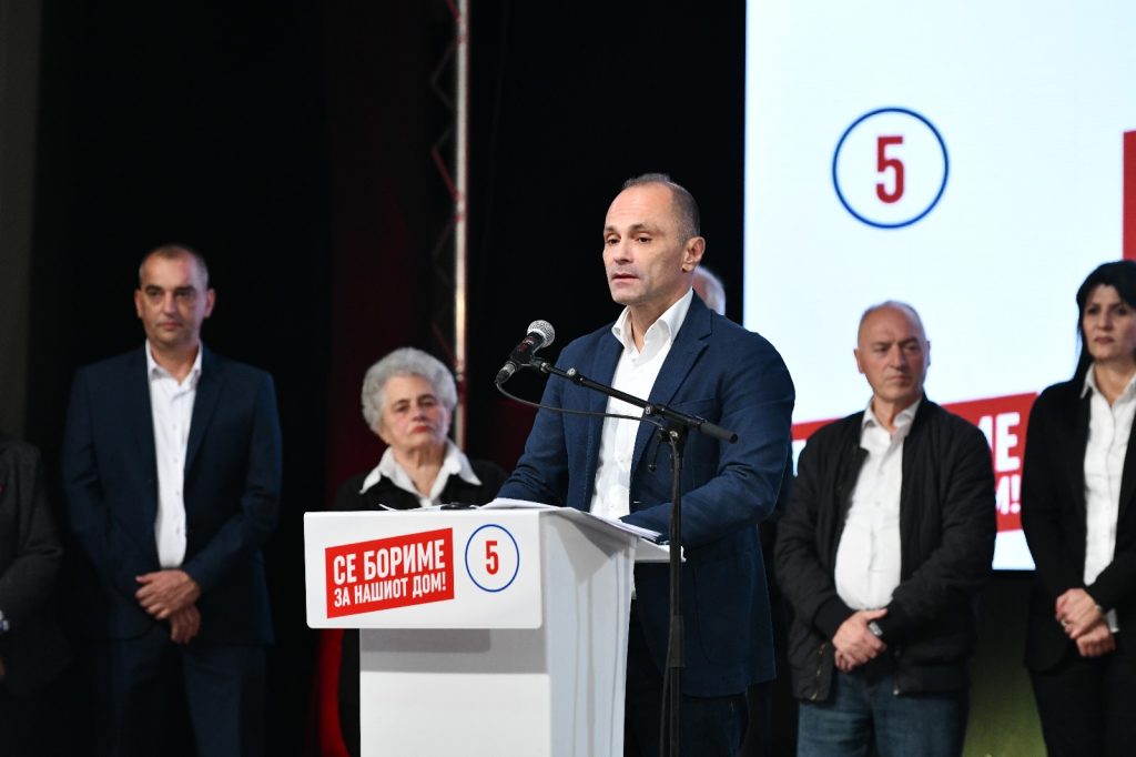 Во Кочани никој не може да оди со крената глава оти така не се оди пред луѓе што со месеци бараат правда, вели Филипче