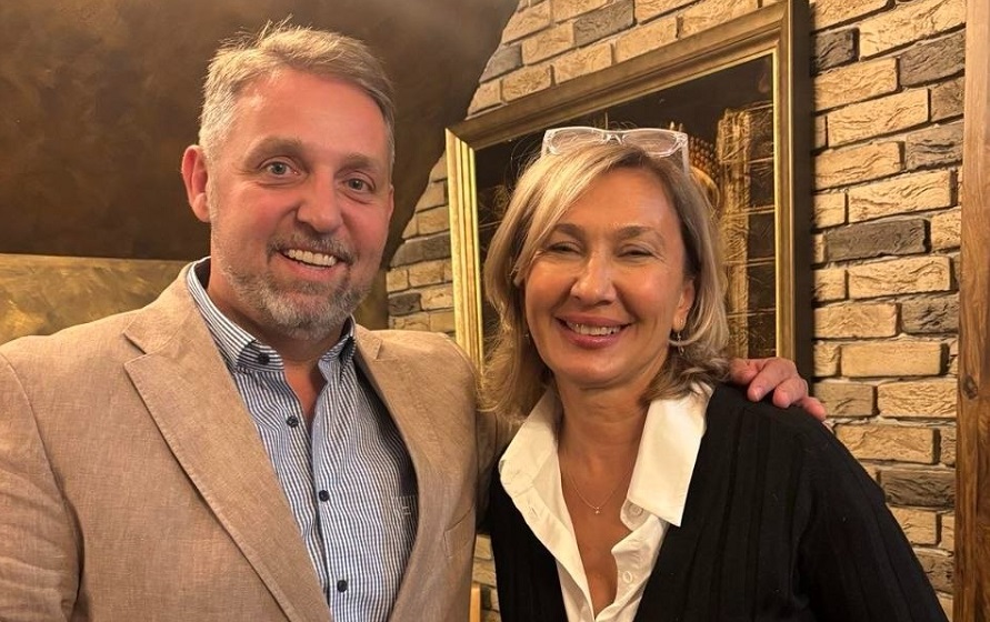 СДСМ демантира дека го поддржува Сотир Лукровски во вториот круг во Карпош по неговата фотографија со Маја Мојсова