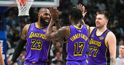 Историска зделка: Продадена една од најголемите НБА-франшизи!