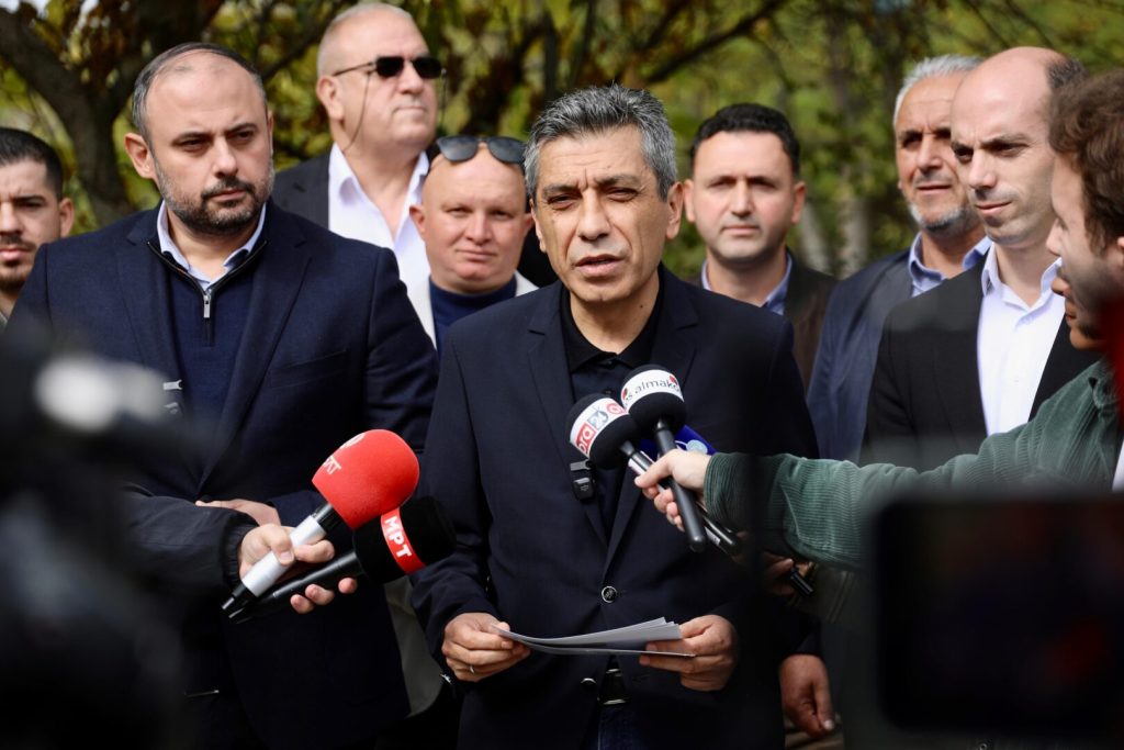 „Дрисла“ со години е извор на загадување и здравствени проблеми за граѓаните: Меџити го најави почетокот на изградбата на заштитната ограда околу депонијата