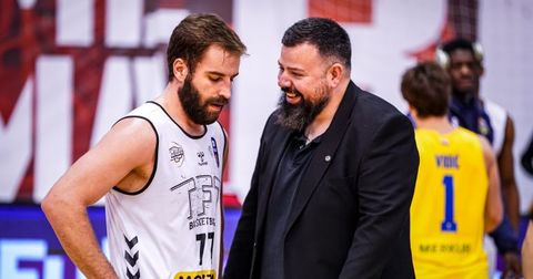 Маџари скапо му ја продаде кожата и на лидерот ТФТ