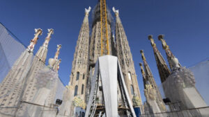 Саграда Фамилија стана највисоката црква во светот