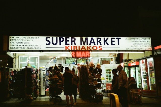 Грчките социјалисти побараа оставка од владата поради високите цени на храната