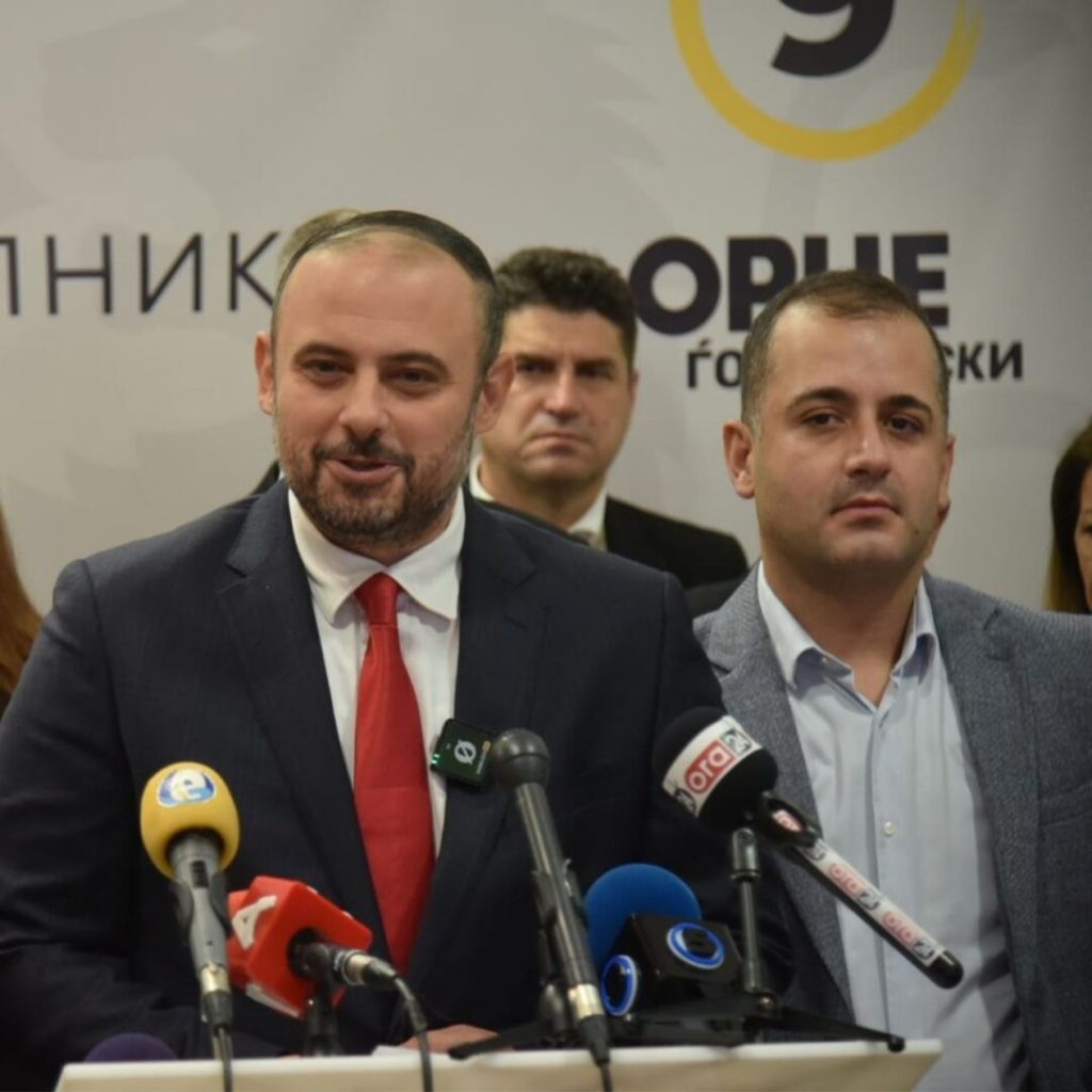 Секој изгубен ден во политички препукувања е изгубена можност за Скопје, в недела масовно да излеземе, повика Ѓорѓиевски