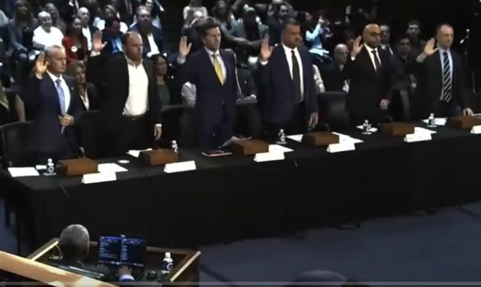 СВЕДОШТВА ВО СЕНАТОТ НА САД: Страдале и тинејџери на 16 и 17 години, аутопсијата покажала дека тоа е од мНРА КОВИД вакцините!