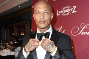 (Фото) Најзгодниот осуденик се откажа од жени: „Вистинска штета“