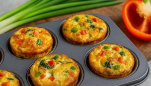 (Рецепт) МИНИ ОМЛЕТИ СО СВЕЖО СИРЕЊЕ: Здраво, брзо, вкусно!