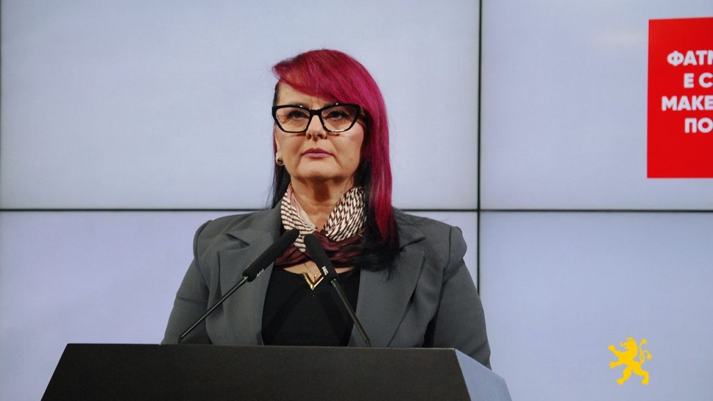 (Видео) Ангелова: Фатмир Дехари од Кичево е срам за сите жени во Македонија, злоупотреба, понижување и срамен молк од ДУИ