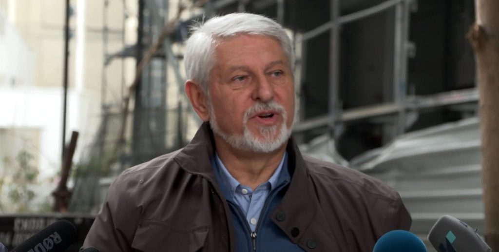 „Стевчо Јакимовски да каже како неговото семејство се стекнало со градежни парцели во Жданец и луксузна хациенда во Грција“, прашува ВМРО-ДПМНЕ