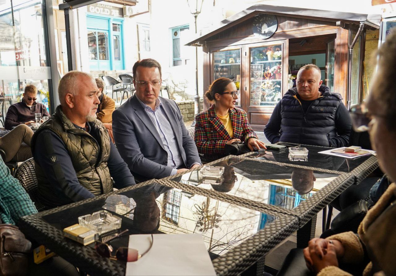 Николоски: Во Крушево ќе се гради спортска сала, ќе ги рехабилитираме патиштата од двата влеза на градот и ќе градиме обиколница, во недела ќе ставиме точка на владеењето на СДСМ во Крушево