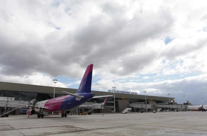 Поради силен ветер два авиони пренасочени од Скопје во Приштина