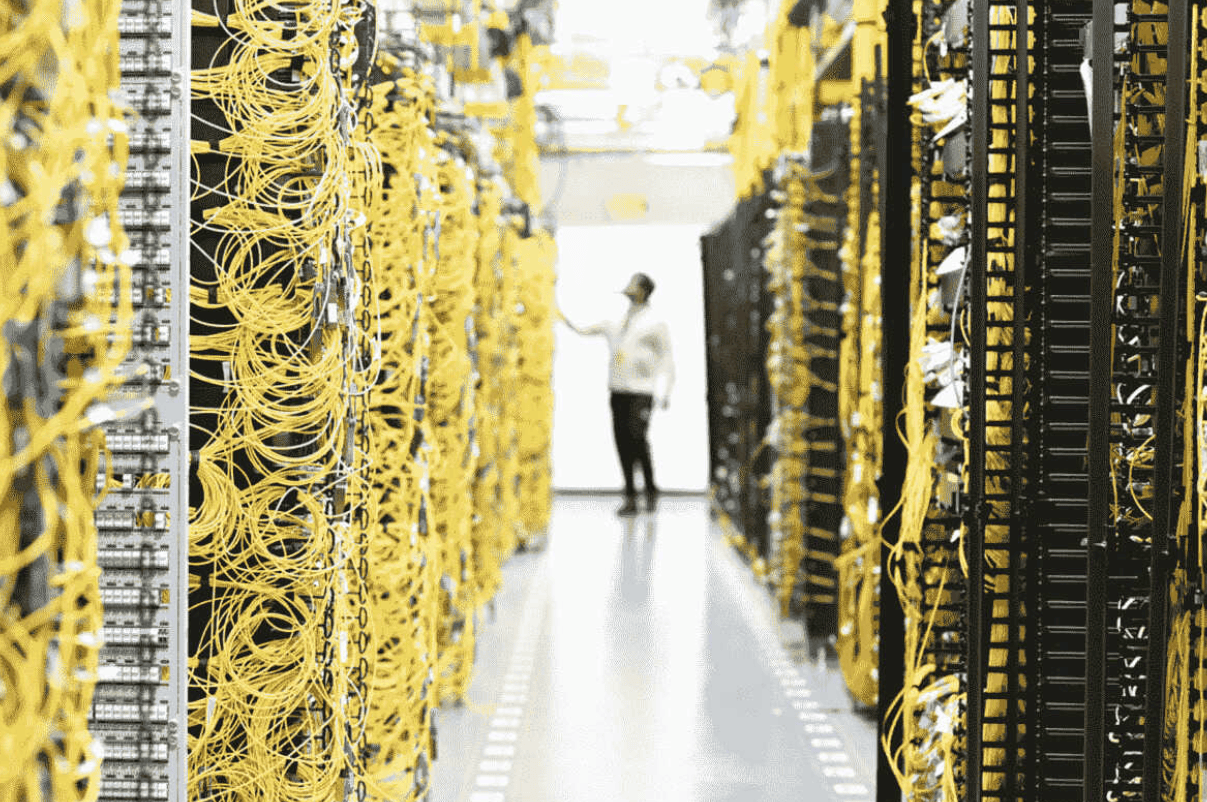 АКЦИИТЕ НА АМАЗОН СКОКНАА по договорот од 38 милијарди долари со OpenAI за користење на стотици илјади чипови на Nvidia