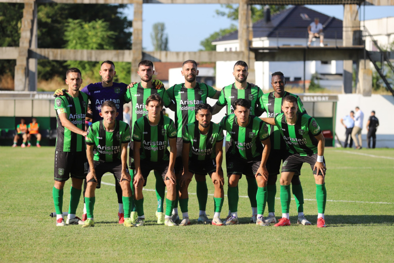 Ново дно дна издание во мак фудбалот со намерно примање голови