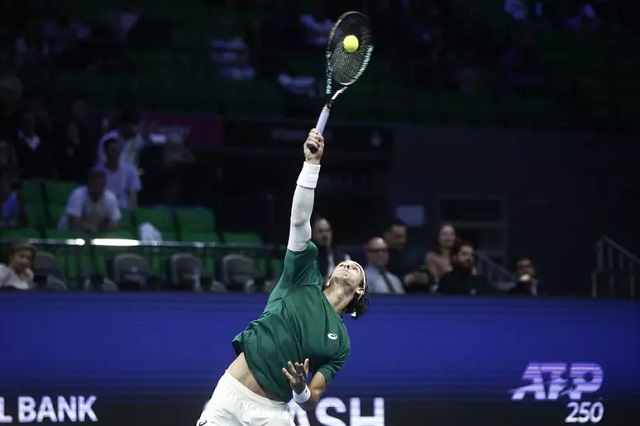 АТП Финале: Музети го победи Де Минор