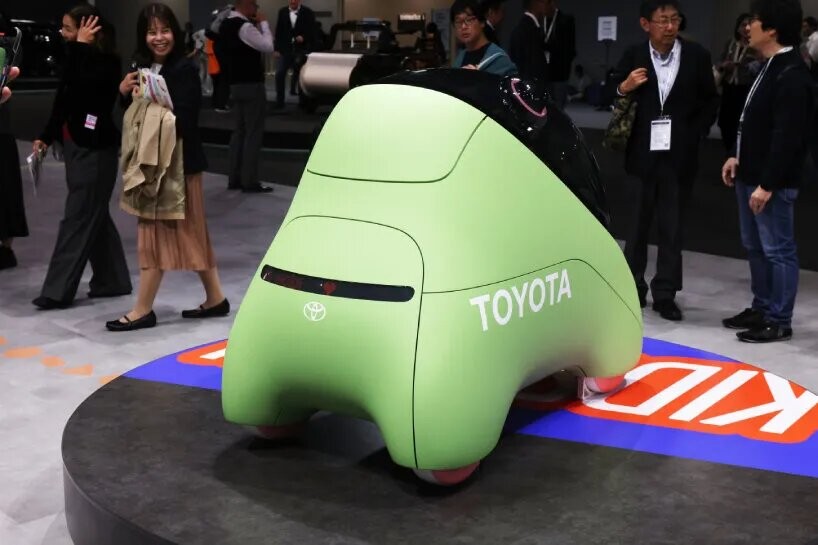 Toyota ја покажа иднината: Децата ќе патуваат сами во мини електромобили со вградена Вештачка Интелигенција – светла или застрашувачка визија?
