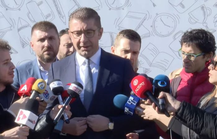 МИЦКОСКИ: Најдобри ќе бидеме пак да смениме Устав за влез во ЕУ и уште ако може да не сме Македонци… но тоа никогаш нема да дозволам