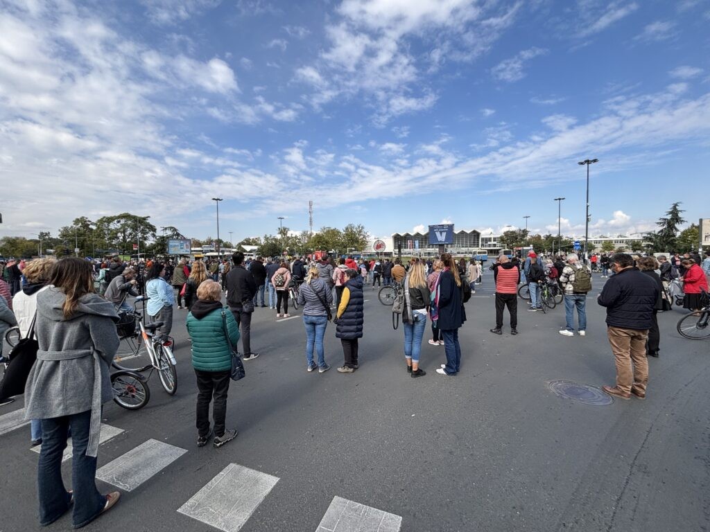 НА ГОДИШНИНТАТА ОД ТРАГЕДИЈАТА: Во Нови Сад нема вода, а некаде нема ни струја