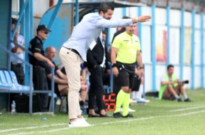 Tренерска вртелешка: Во Првата фудбалска лига седум клуба веќе ги сменија тренерите