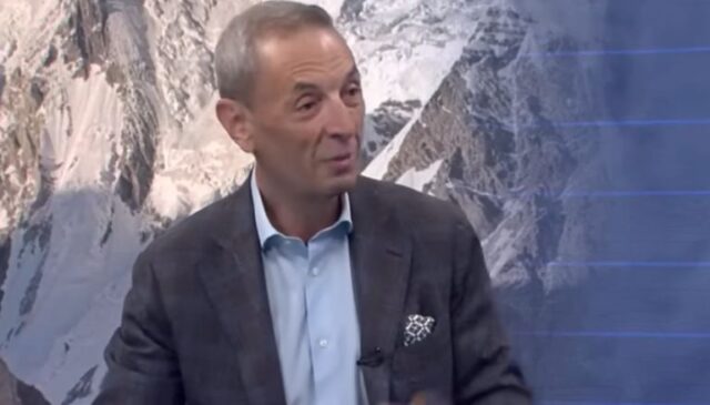 Сиљановска-Давкова ќе го одликува Сашко Кедев со Орден „8 Септември”